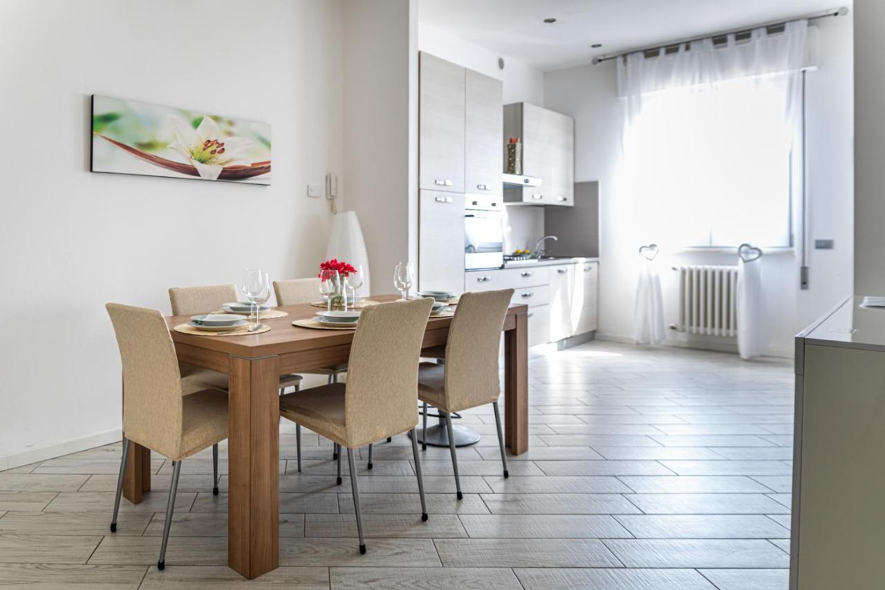 Minerva Holiday Home มาแนร์บา เดล การ์ดา ภายนอก รูปภาพ