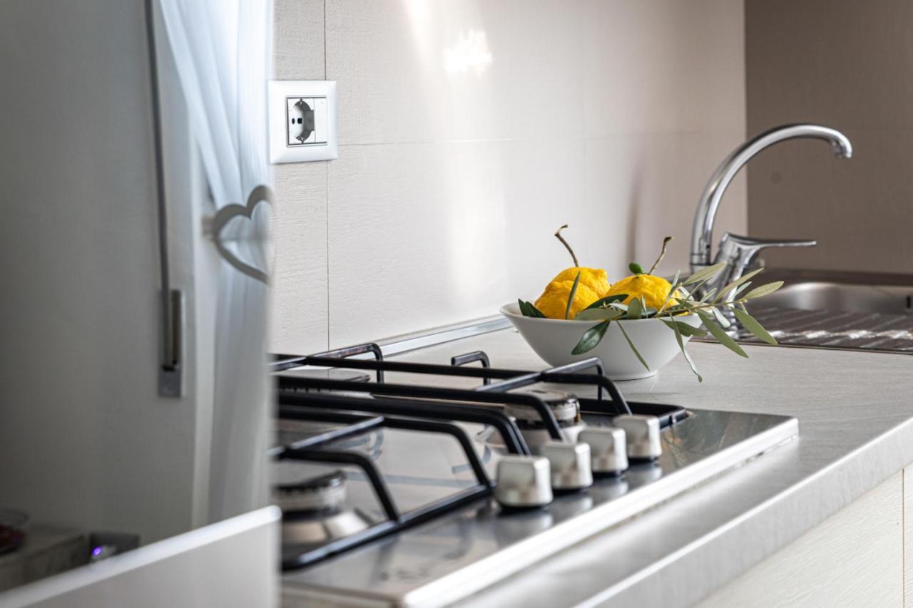 Minerva Holiday Home มาแนร์บา เดล การ์ดา ภายนอก รูปภาพ
