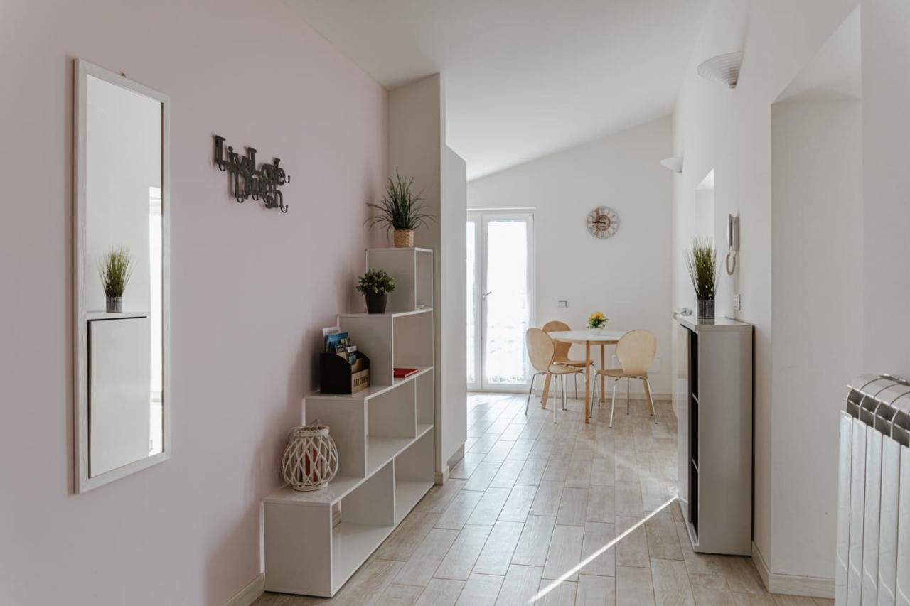 Minerva Holiday Home มาแนร์บา เดล การ์ดา ภายนอก รูปภาพ