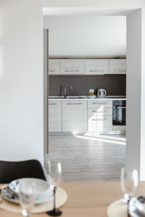 Minerva Holiday Home มาแนร์บา เดล การ์ดา ภายนอก รูปภาพ