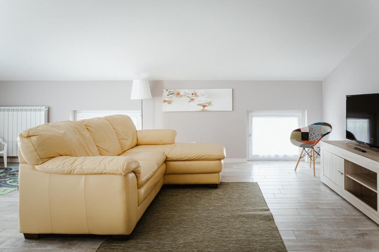 Minerva Holiday Home มาแนร์บา เดล การ์ดา ภายนอก รูปภาพ