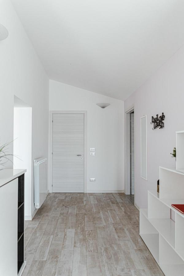 Minerva Holiday Home มาแนร์บา เดล การ์ดา ภายนอก รูปภาพ